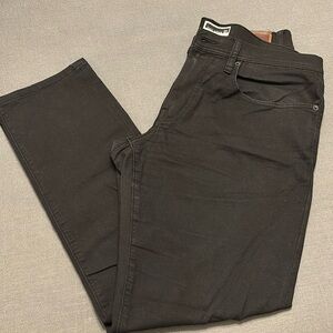 Travis Mathew pants size 32